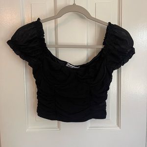 Black cropped short sleeve crop top